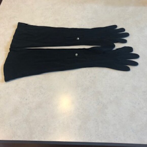 Hansen Vintage 1940s 1950s Black Rayon Opera Gloves Pearl Small-Medium Size 7 - Picture 2 of 11